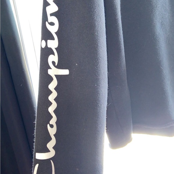 cropped champion hoodie - Picture 2 of 2